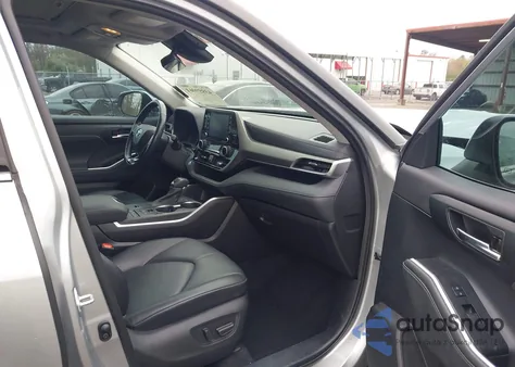 2021 Toyota Highlander Hybrid Xle z USA, uszkodzony, nr VIN 5TDGARAH1MS008292